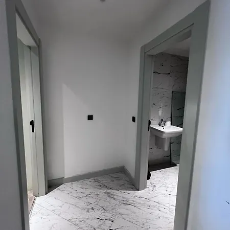 Luxury Family-balcony