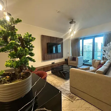 Luxury Family-balcony